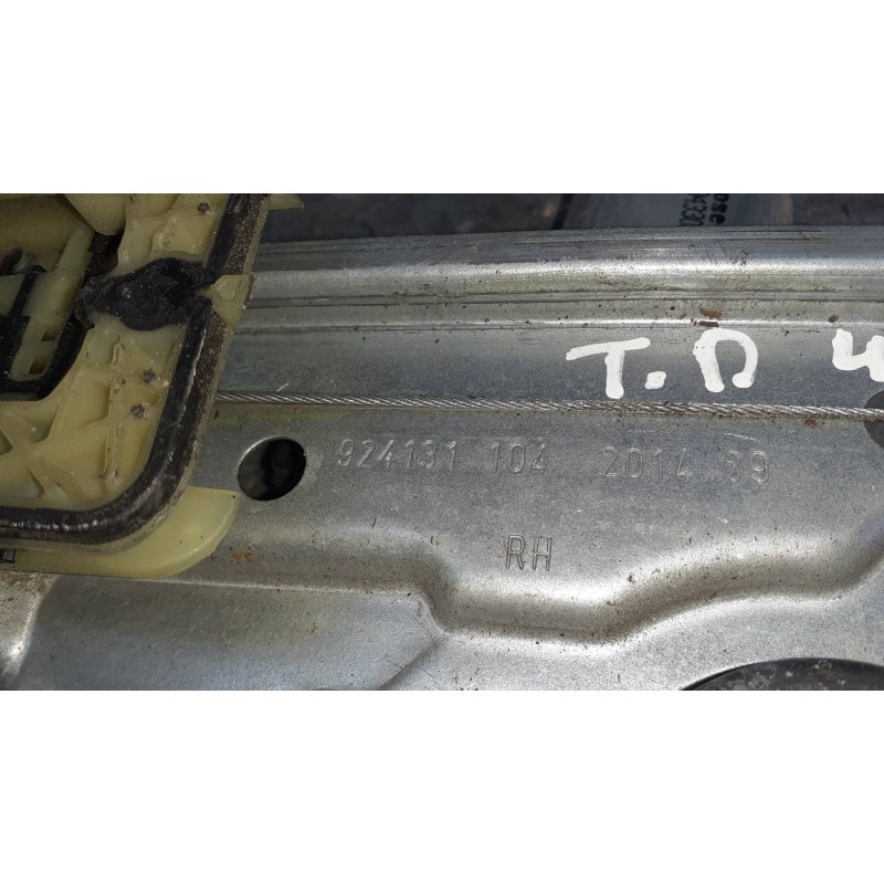 Recambio de elevalunas trasero derecho para ford focus lim. (cb8) referencia OEM IAM 924131104 ELECTRICO CON MOTOR