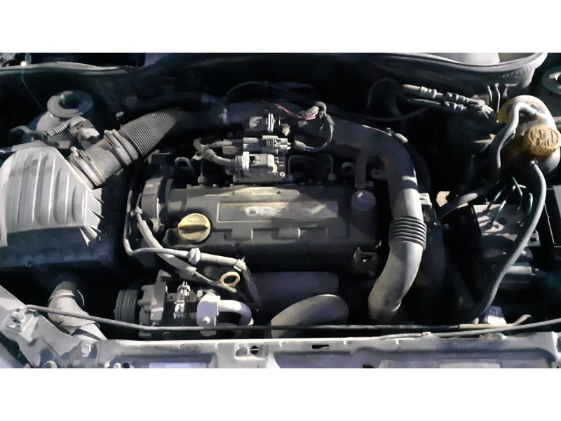 opel corsa c del año 2003