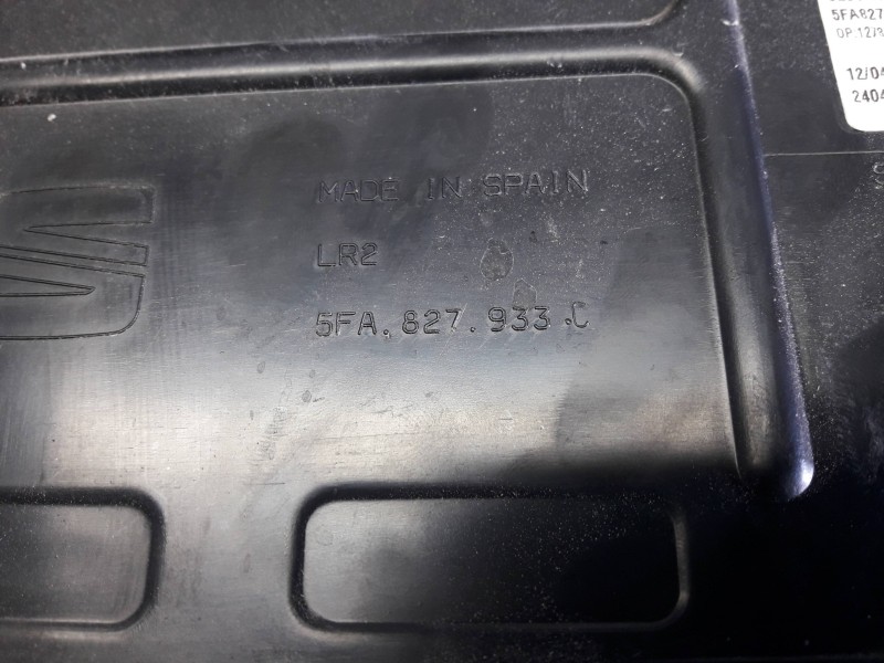 Recambio de aleron trasero para cupra leon (kl1) referencia OEM IAM 5FA827933C SE0472Y000000 SE0471A00AV4109S