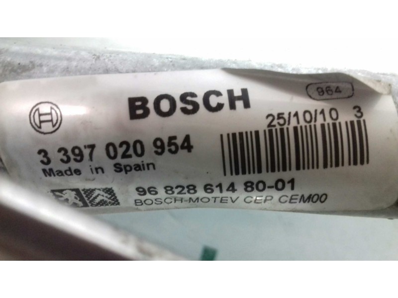 Recambio de motor limpia delantero para peugeot partner kombi outdoor referencia OEM IAM 968286148001 3397020954 BOSCH