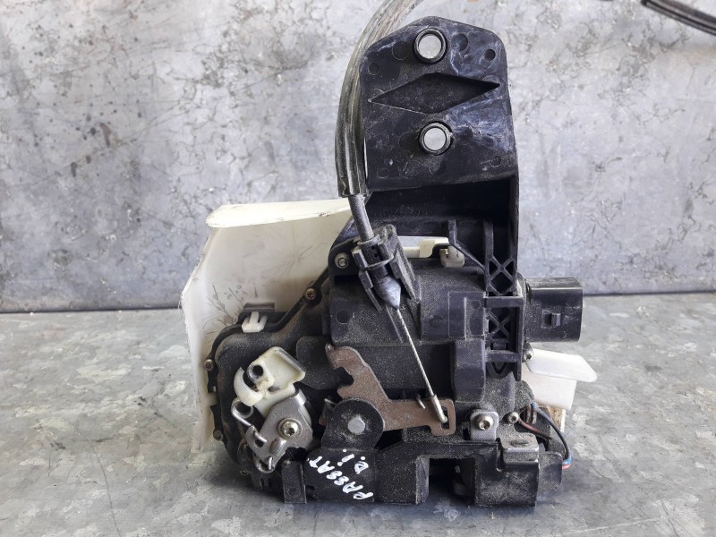 Recambio de cerradura puerta delantera izquierda para volkswagen passat berlina (3b3) referencia OEM IAM   