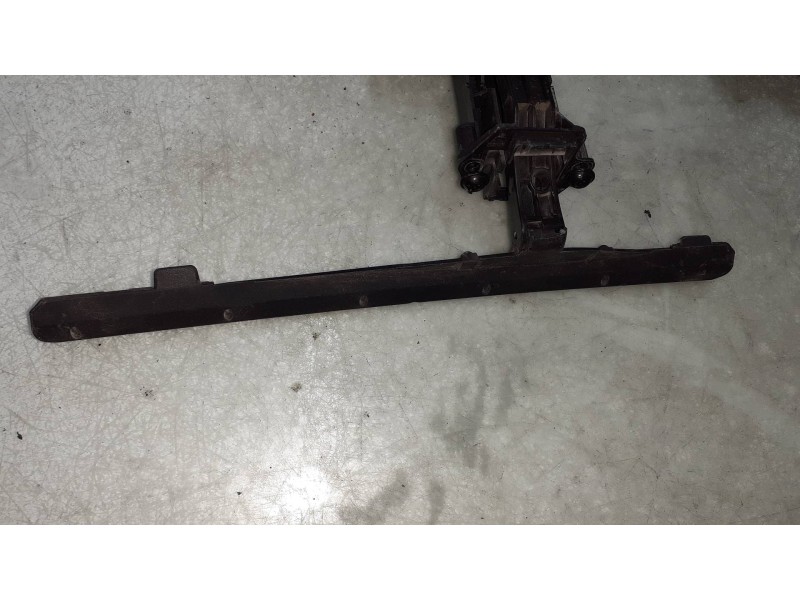 Recambio de moldura para ford focus lim. business referencia OEM IAM BM51A201A56AL 0104132401X CABLE PUERTA