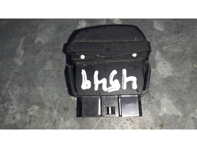 Recambio de mando elevalunas delantero derecho para citroen xsara picasso referencia OEM IAM 22681  