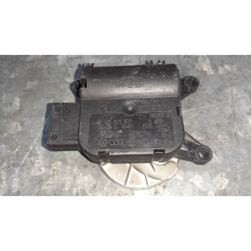 Recambio de motor apertura trampillas climatizador para audi a4 berlina (8e) referencia OEM IAM 0132801305 8E18205110 BOSCH