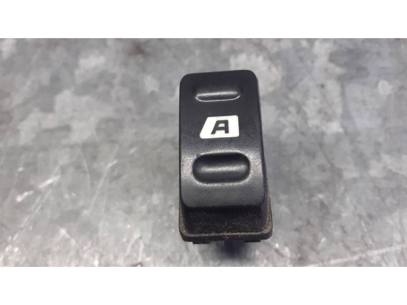 Recambio de mando elevalunas delantero derecho para citroen xsara picasso referencia OEM IAM 22681  