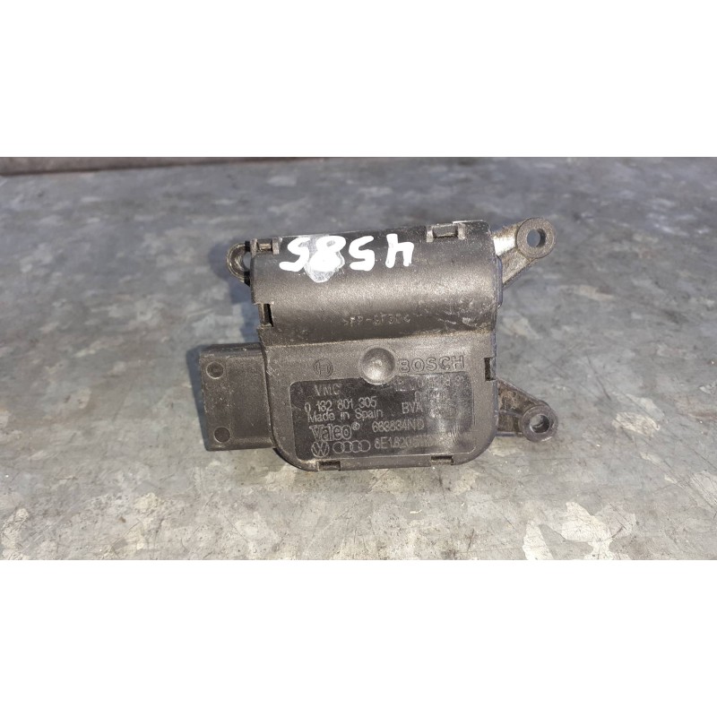 Recambio de motor apertura trampillas climatizador para audi a4 berlina (8e) referencia OEM IAM 0132801305 8E1820511D BOSCH