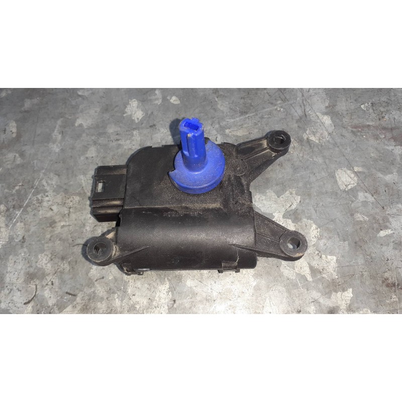 Recambio de motor apertura trampillas climatizador para audi a4 berlina (8e) referencia OEM IAM 0132801305 8E1820511D BOSCH