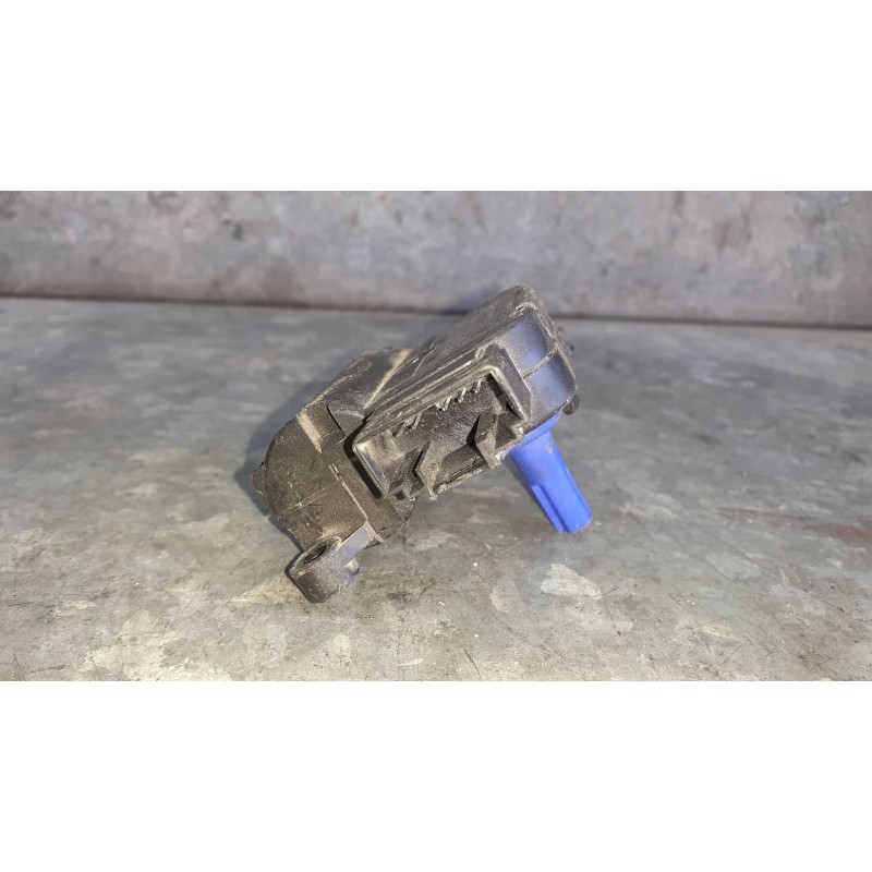 Recambio de motor apertura trampillas climatizador para audi a4 berlina (8e) referencia OEM IAM 0132801305 8E1820511D BOSCH