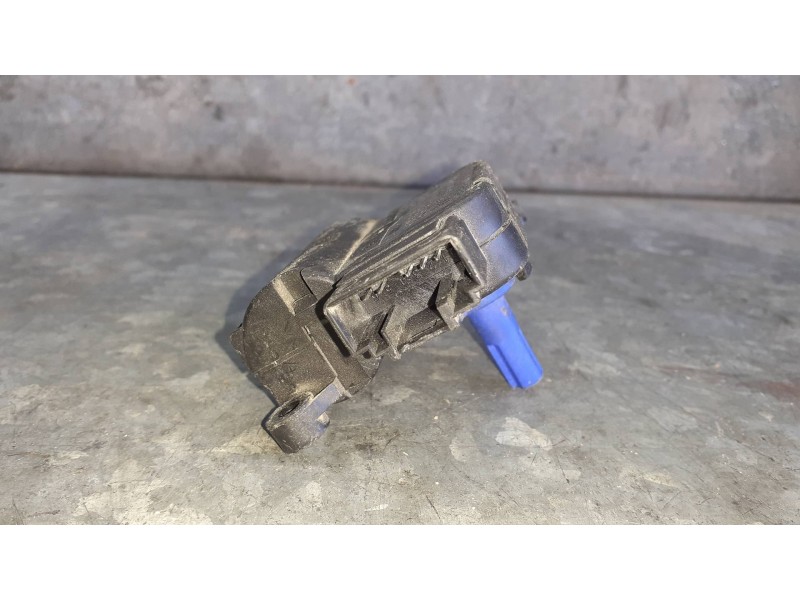 Recambio de motor apertura trampillas climatizador para audi a4 berlina (8e) referencia OEM IAM 0132801305 8E1820511D BOSCH