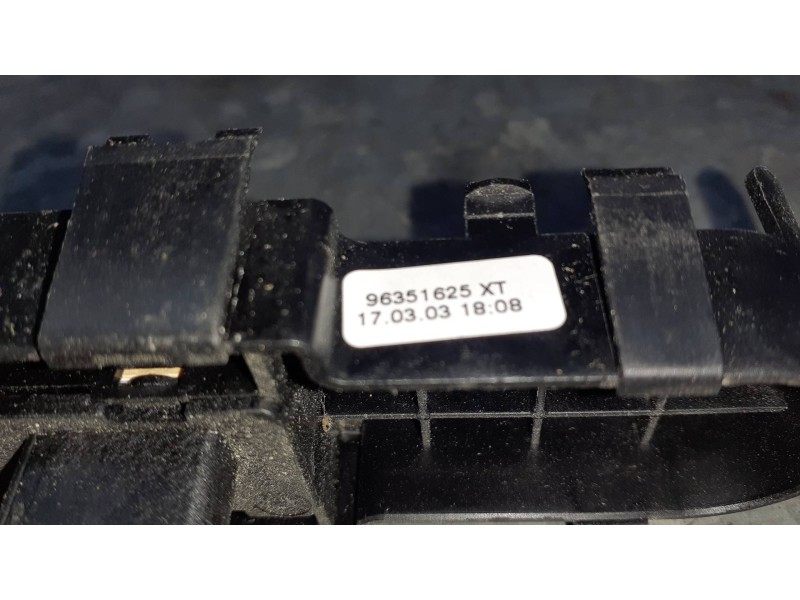 Recambio de mando elevalunas delantero derecho para citroen c4 berlina referencia OEM IAM 96351625XT  