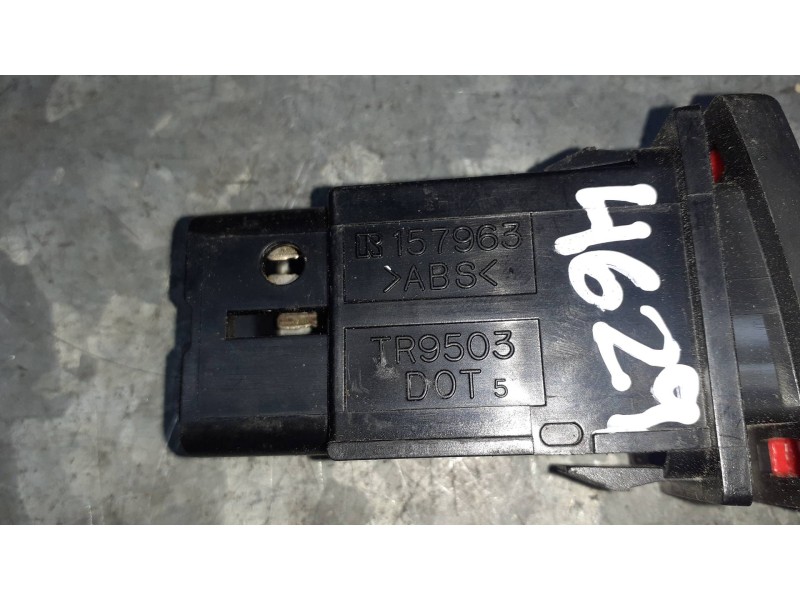 Recambio de warning para toyota avensis berlina (t25) referencia OEM IAM 157963 TR9503 