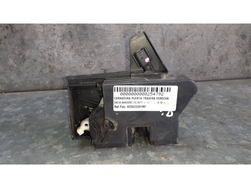 Recambio de cerradura puerta trasera derecha para dacia sandero referencia OEM IAM 825022281RF  