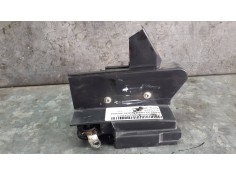 Recambio de cerradura puerta trasera izquierda para dacia sandero referencia OEM IAM 825033585RF  