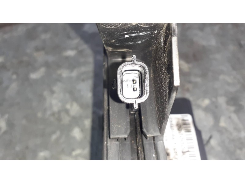 Recambio de cerradura puerta trasera izquierda para dacia sandero referencia OEM IAM 825033585RF  