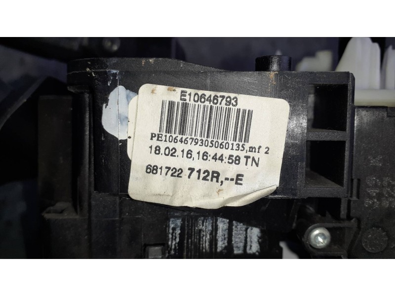 Recambio de mando multifuncion para dacia sandero referencia OEM IAM 681722712R E10645396RS E10645650