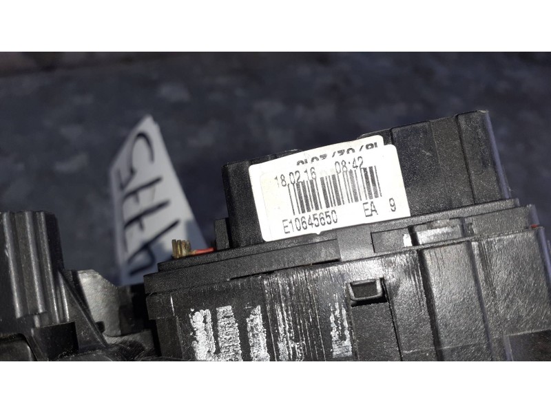 Recambio de mando multifuncion para dacia sandero referencia OEM IAM 681722712R E10645396RS E10645650