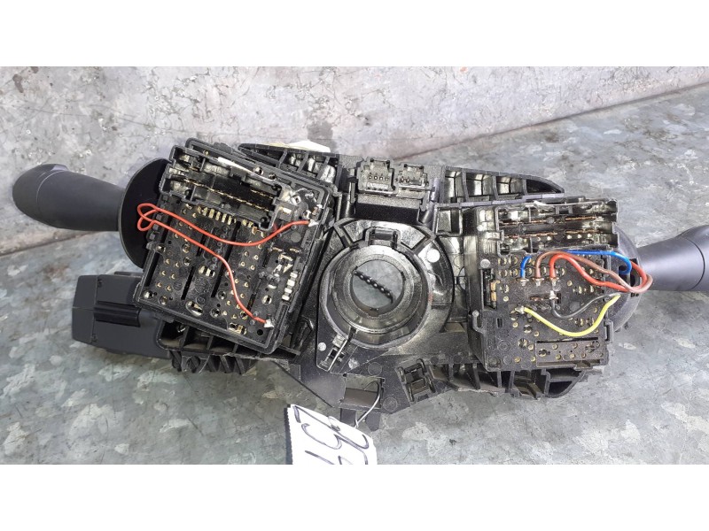 Recambio de mando multifuncion para dacia sandero referencia OEM IAM 681722712R E10645396RS E10645650