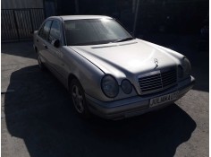 mercedes-benz clase e (w210) berlina diesel del año 1997 2
