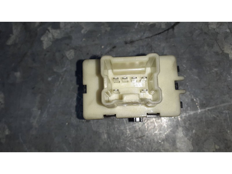 Recambio de mando elevalunas delantero derecho para dacia sandero referencia OEM IAM 254214937R 10093716 