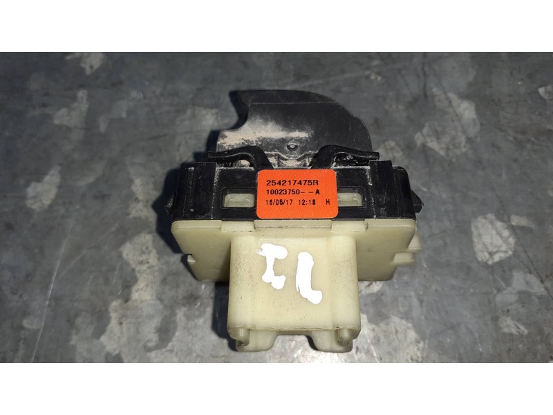 Recambio de mando elevalunas trasero izquierdo para dacia duster ambiance 4x2 referencia OEM IAM 254217475R 10023750A 
