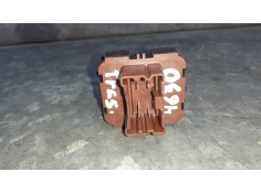 Recambio de mando elevalunas trasero derecho para dacia sandero referencia OEM IAM 254111342R 10023900  2