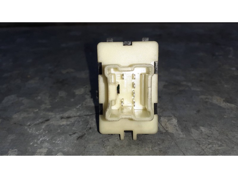 Recambio de elevalunas delantero derecho para dacia duster ambiance 4x2 referencia OEM IAM 254217475R 10023750A 