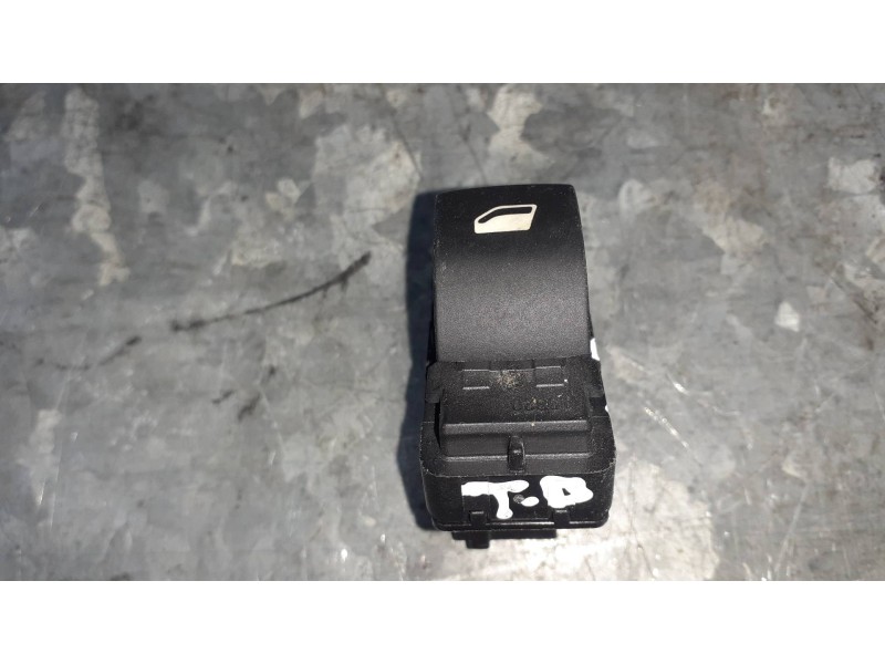 Recambio de mando elevalunas trasero derecho para peugeot 308 sw referencia OEM IAM 11688 13820 
