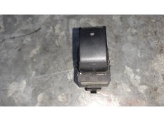 Recambio de mando elevalunas trasero izquierdo para toyota avensis berlina (t25) referencia OEM IAM 37080A210B05 8481005050 
