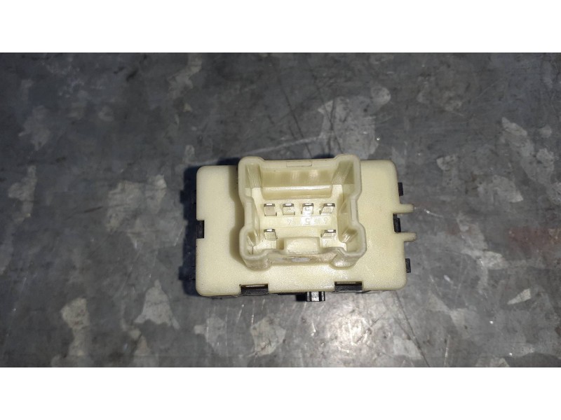 Recambio de mando elevalunas delantero izquierdo para dacia sandero referencia OEM IAM 254214937R 10093716A 