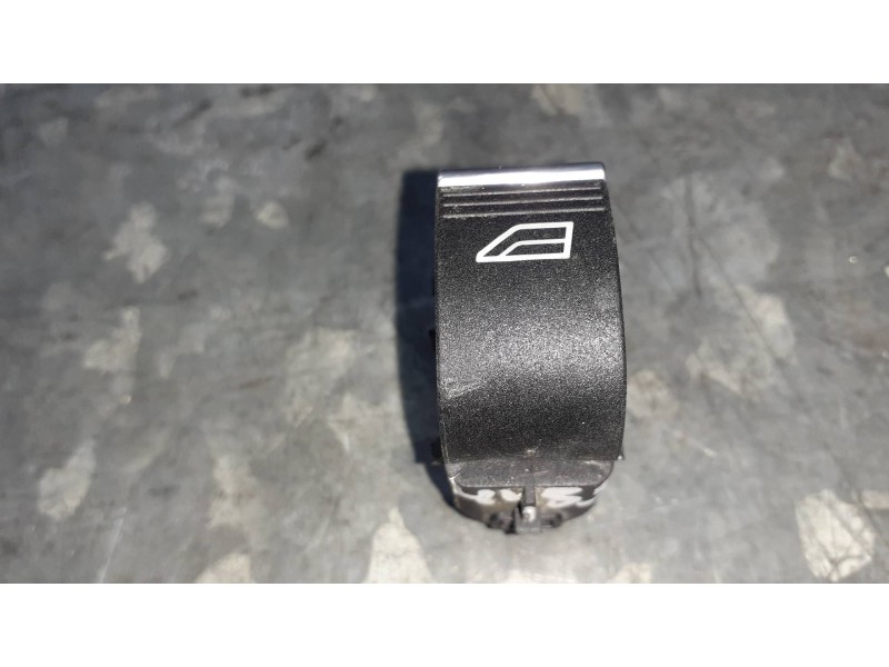 Recambio de mando elevalunas trasero izquierdo para volkswagen polo (9n3) referencia OEM IAM 10106516 10268894 