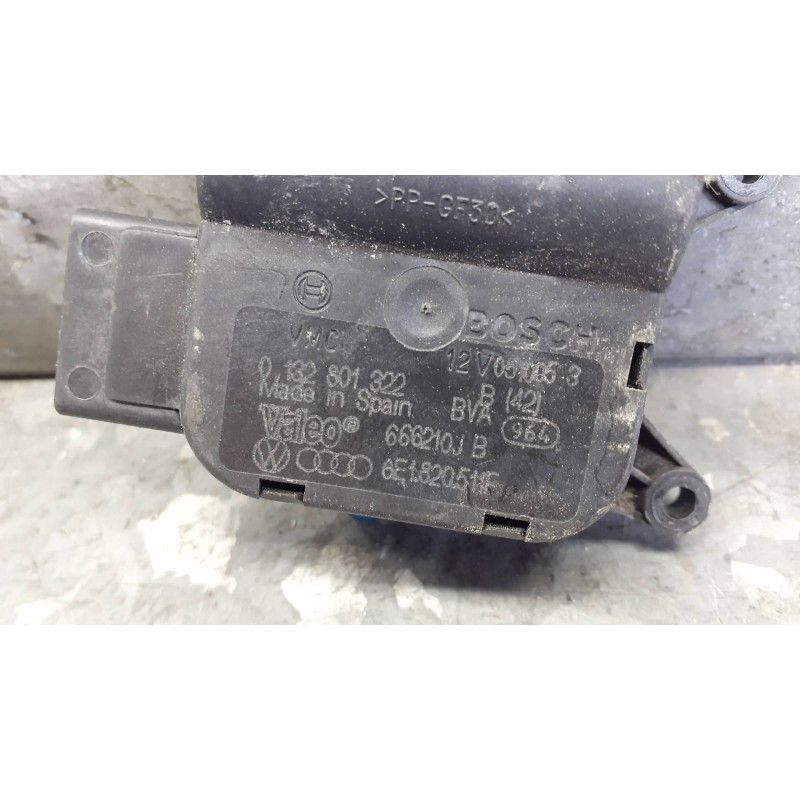 Recambio de motor apertura trampillas climatizador para audi a4 berlina (8e) referencia OEM IAM 0132801322 666210JB 8E1820511F
