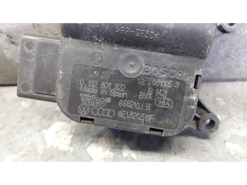 Recambio de motor apertura trampillas climatizador para audi a4 berlina (8e) referencia OEM IAM 0132801322 666210JB 8E1820511F