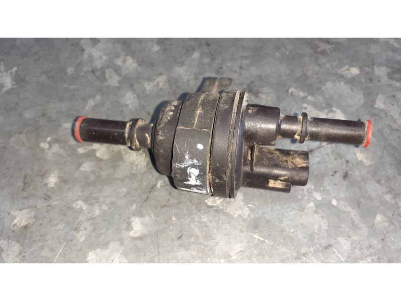 Recambio de valvula de vacio para citroen c4 picasso referencia OEM IAM 200584324  