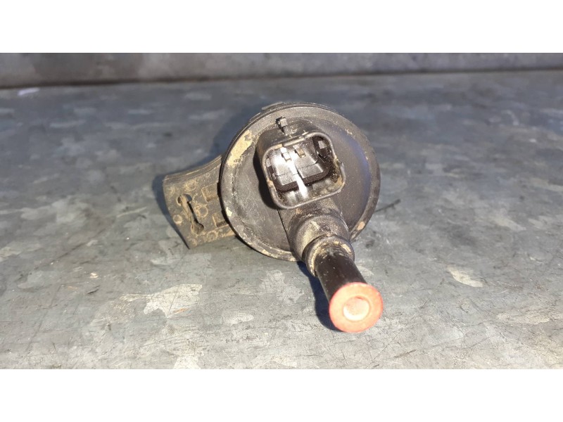 Recambio de valvula de vacio para citroen c4 picasso referencia OEM IAM 200584324  