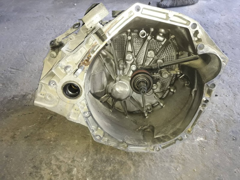 Recambio de caja cambios para dacia duster ambiance 4x2 referencia OEM IAM   