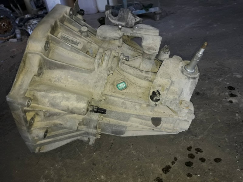 Recambio de caja cambios para dacia duster ambiance 4x2 referencia OEM IAM   
