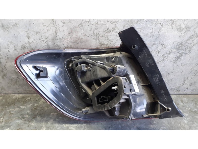 Recambio de piloto trasero derecho para dacia sandero referencia OEM IAM 265506669R 62421302 