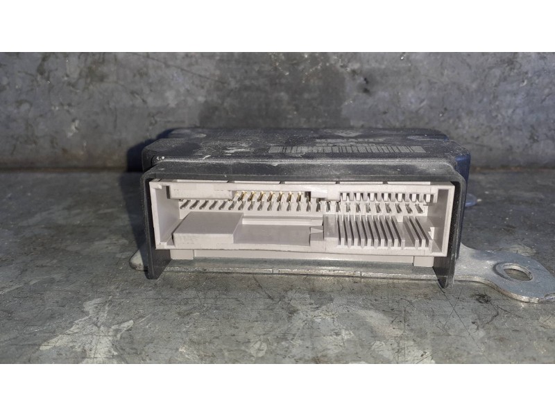Recambio de centralita airbag para dacia duster ambiance 4x2 referencia OEM IAM 985105129R A2C85841703 
