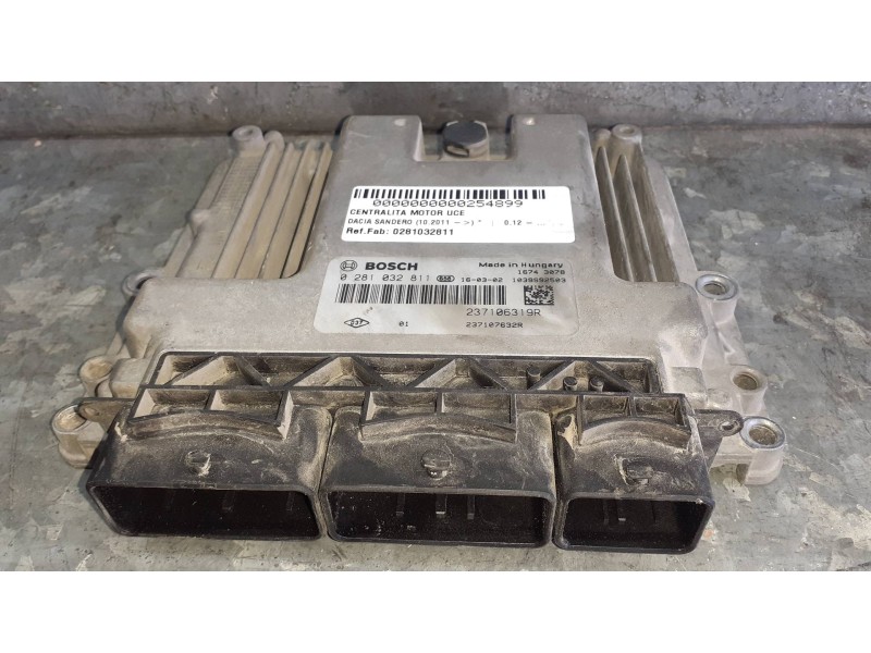 Recambio de centralita motor uce para dacia sandero referencia OEM IAM 0281032811 237106319R 1039S92503