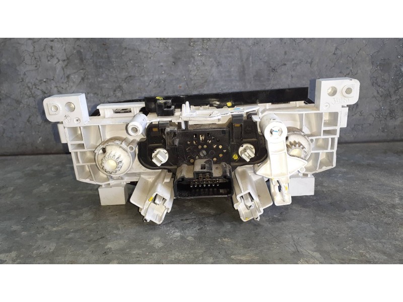 Recambio de mando calefaccion / aire acondicionado para dacia duster ambiance 4x2 referencia OEM IAM D170529AL2S10358  