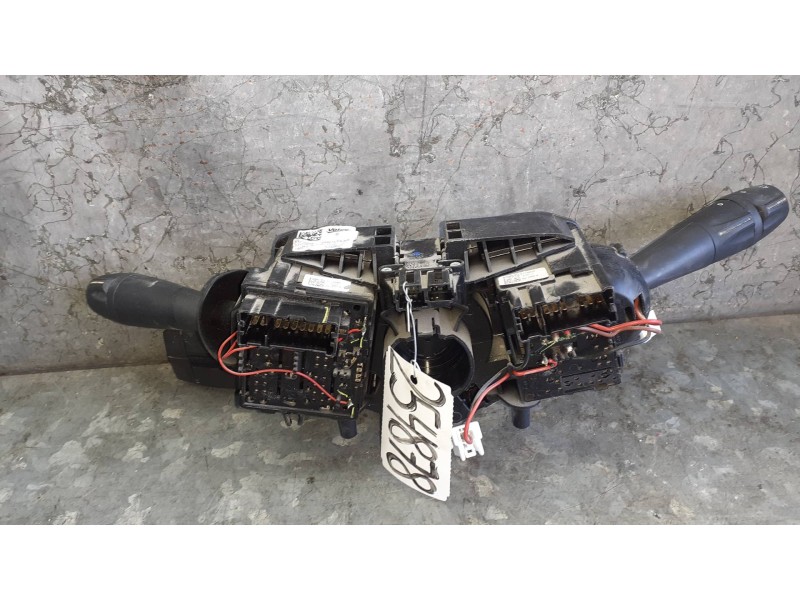 Recambio de mando multifuncion para dacia duster ambiance 4x2 referencia OEM IAM 255670754R E1109662 