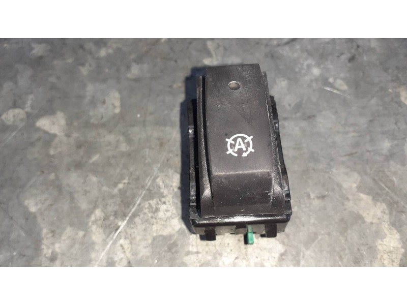 Recambio de interruptor para dacia duster ambiance 4x2 referencia OEM IAM 251538545R 718500 