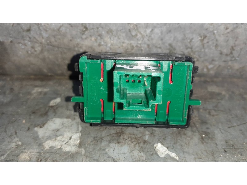 Recambio de interruptor para dacia duster ambiance 4x2 referencia OEM IAM 251538545R 718500 