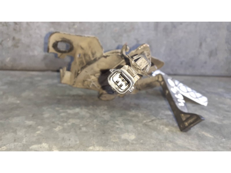 Recambio de cerradura capo para dacia sandero referencia OEM IAM 656013486R 16013 