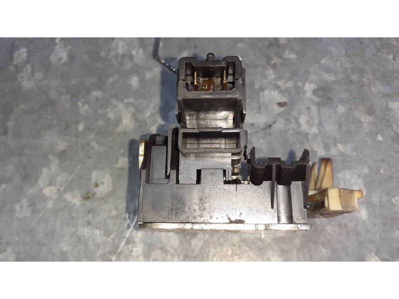 Recambio de cerradura puerta delantera izquierda para dacia duster ambiance 4x2 referencia OEM IAM   