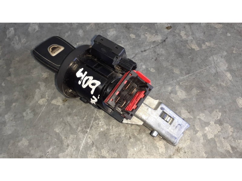 Recambio de conmutador de arranque para dacia duster ambiance 4x2 referencia OEM IAM G7578A936 21986212 285916556R