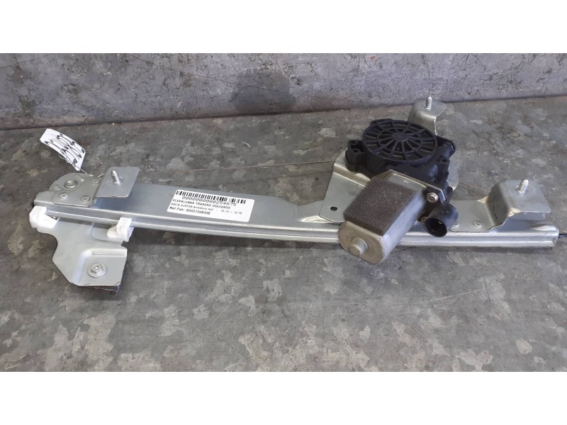 Recambio de elevalunas trasero izquierdo para dacia duster ambiance 4x2 referencia OEM IAM 8200733833E ELECTRICO CON MOTOR