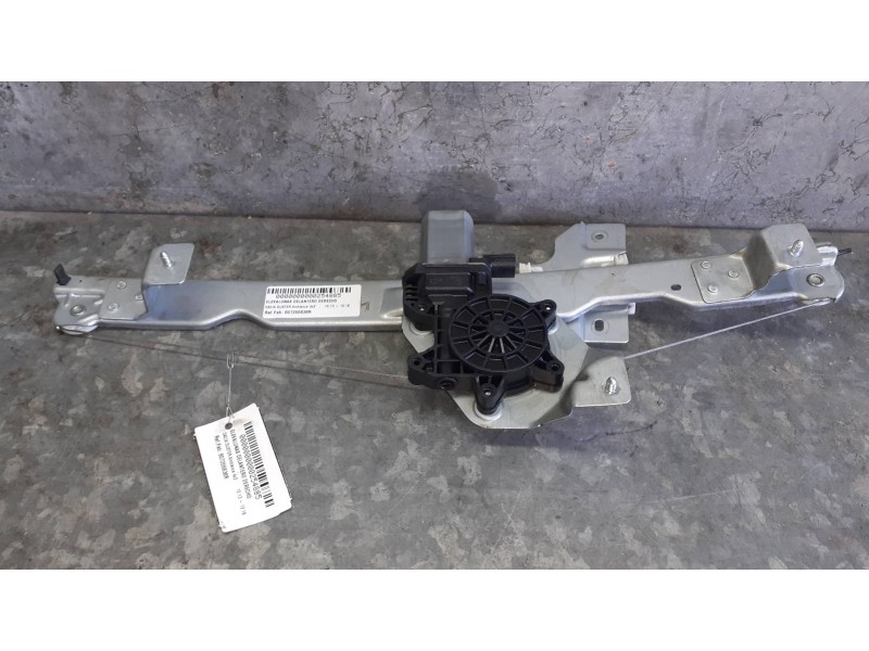 Recambio de elevalunas delantero derecho para dacia duster ambiance 4x2 referencia OEM IAM 807206838R 128001471B 9030319C