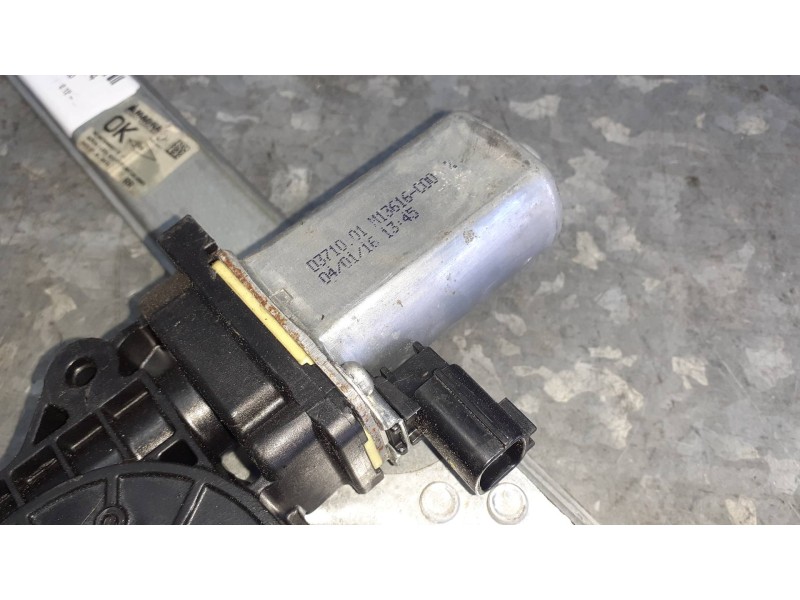 Recambio de elevalunas trasero derecho para dacia sandero referencia OEM IAM 827206057R ELECTRICO CON MOTOR