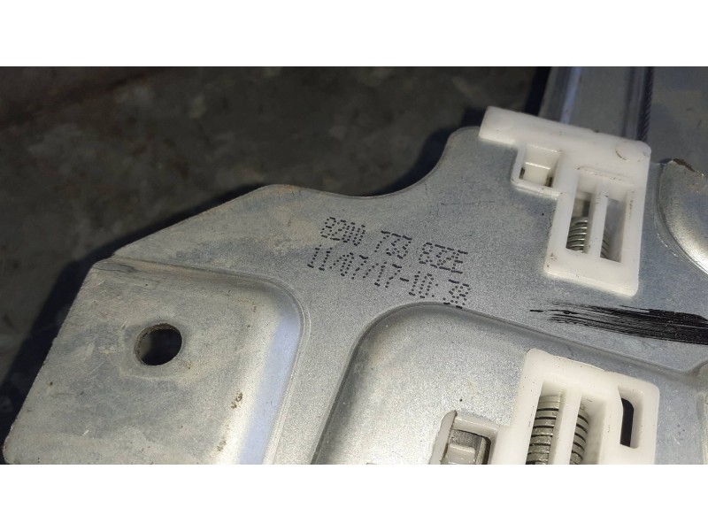 Recambio de elevalunas trasero derecho para dacia duster ambiance 4x2 referencia OEM IAM 8200733832E ELECTRICO CON MOTOR